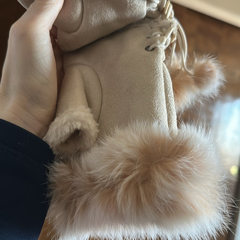 Love of fashion smart glove nwt - Picture 2 of 3